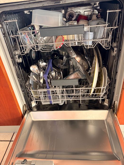 Máquina de lavar a loiça de encastre BEKO