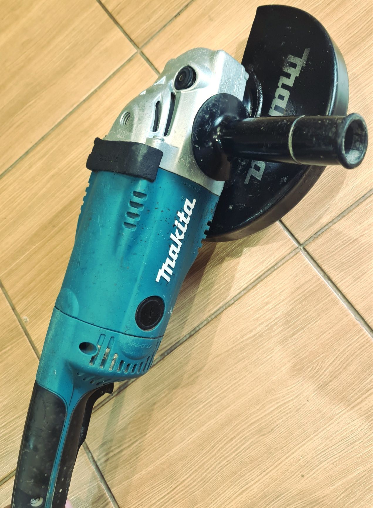 Болгарка Makita ga9020s 2.2 кВт [плавний пуск]