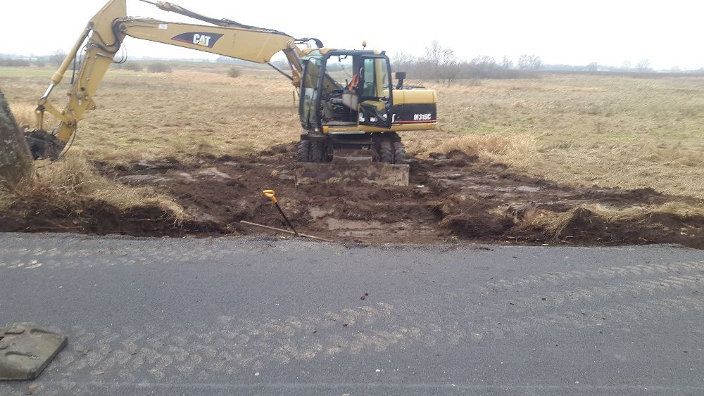 Usługi:Koparką,Koparką-Ładowarką,Transport Wywrotką piach ziemia gruz