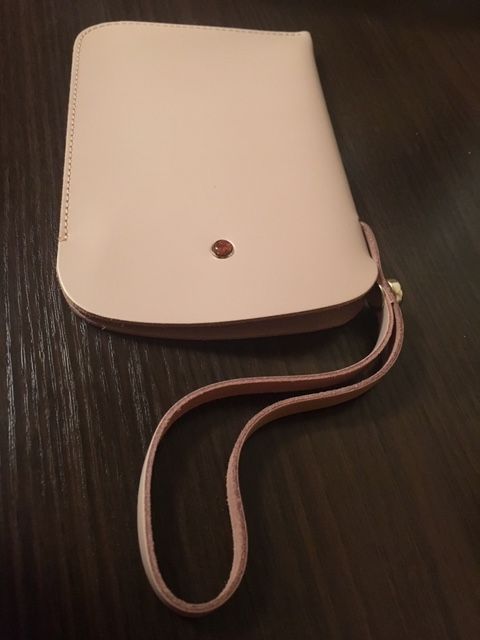 etui na telefon BATYCKI