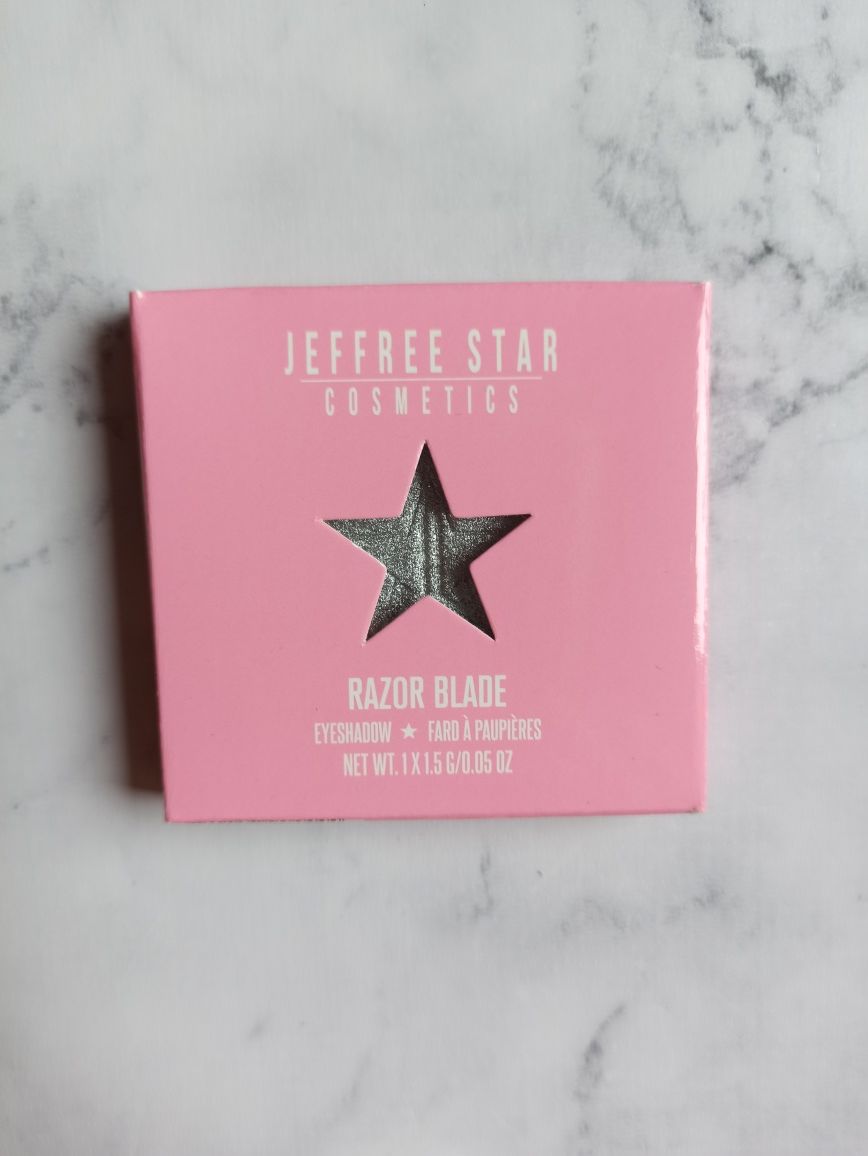 Cień do powiek Jeffree Star Cosmetics srebrny Razor Blade