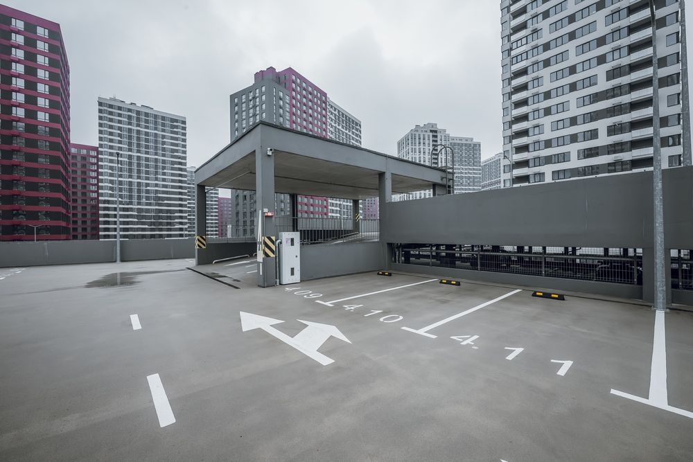 Паркінг продаж Варшавський 3