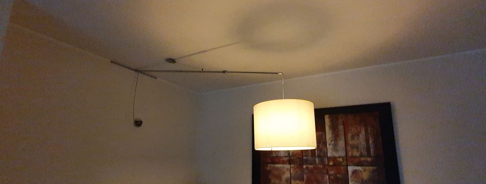 Candeeiro extensível de teto