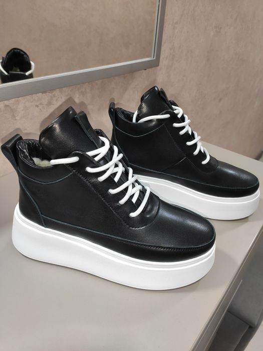 Ботинки женские, зимние, разные модели