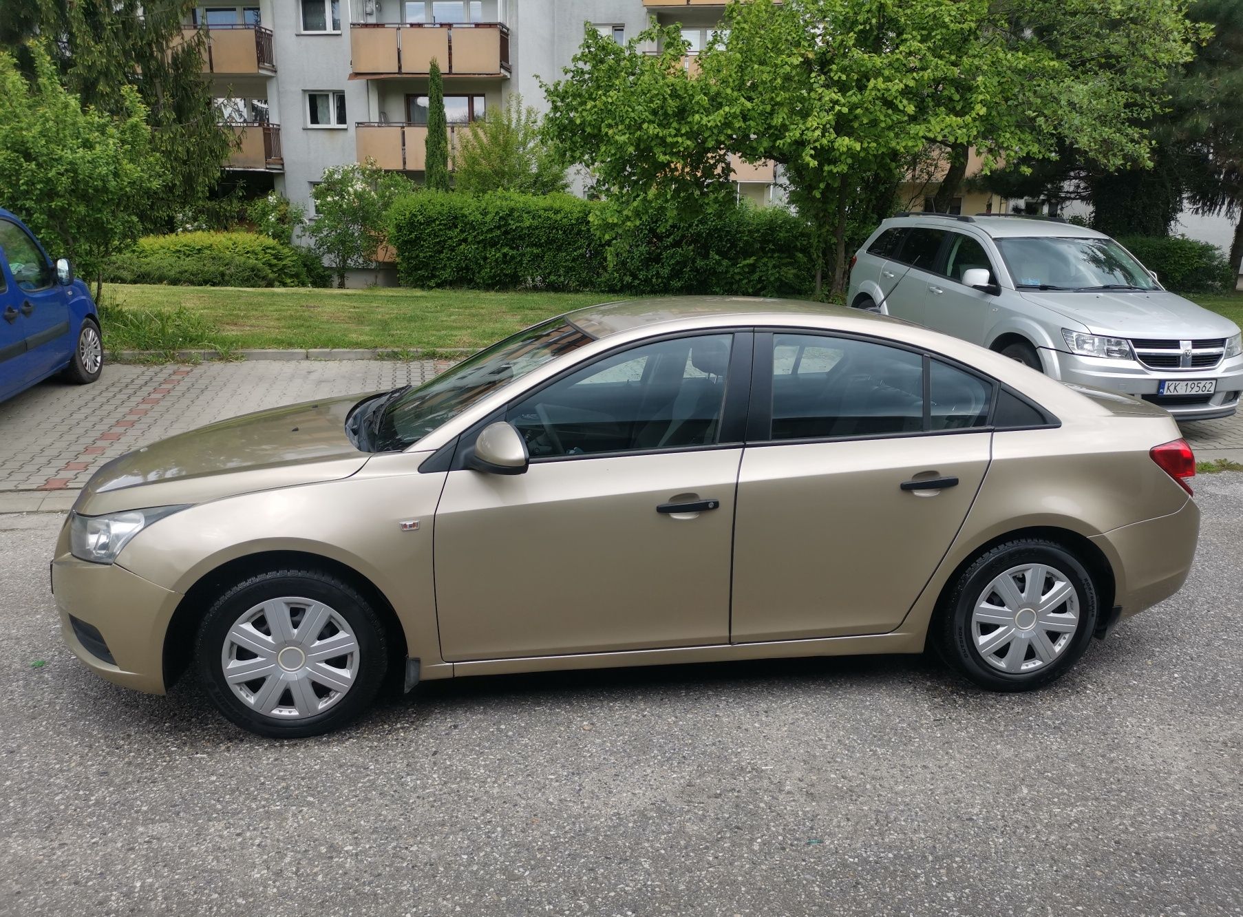 Chevroleta Cruze silnik 1.6 z gazem rok 2009 bez rdzy. Niski przebieg.