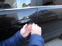 Ślusarz awaryjne otwieranie drzwi samochodów aut montaż zamków okuć
