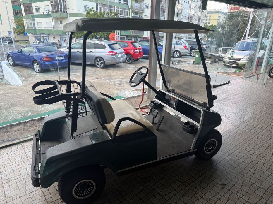 Carrinho de golfe