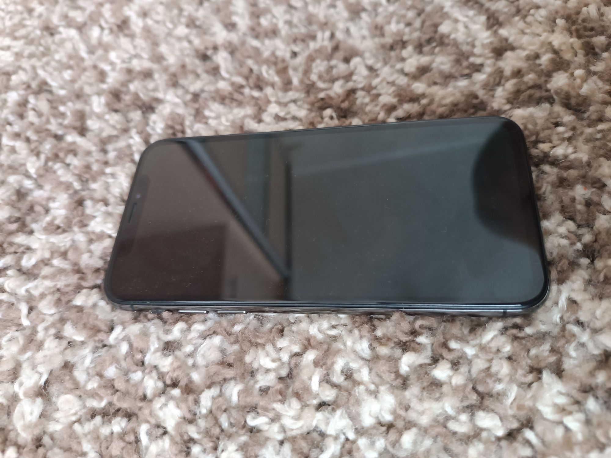 Продам iphone X  64 Rsim no faceID