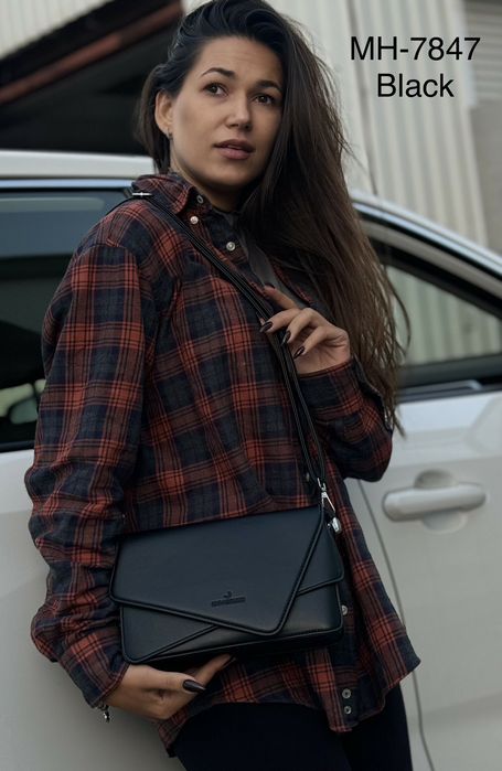 Стильна сумочка в сірому кольорі