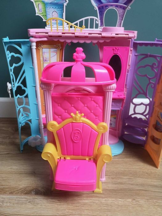 Lalka barbie pałac domek