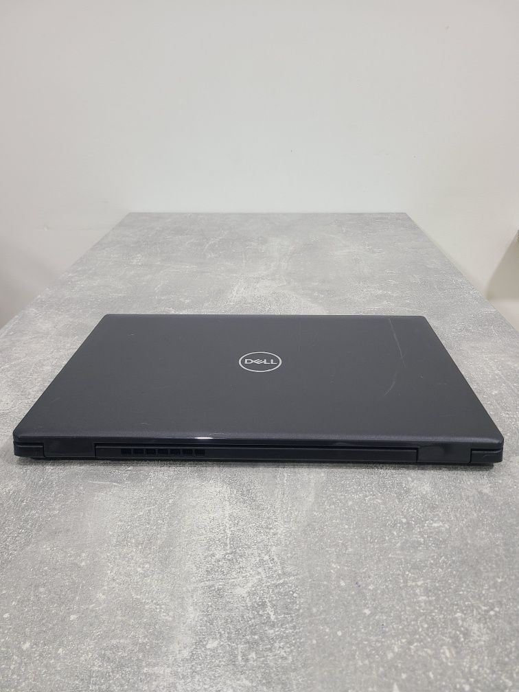 Сучасний бізнес ноутбук Dell Latitude 3520: 15"/i5-1135G7/16ram/256ssd