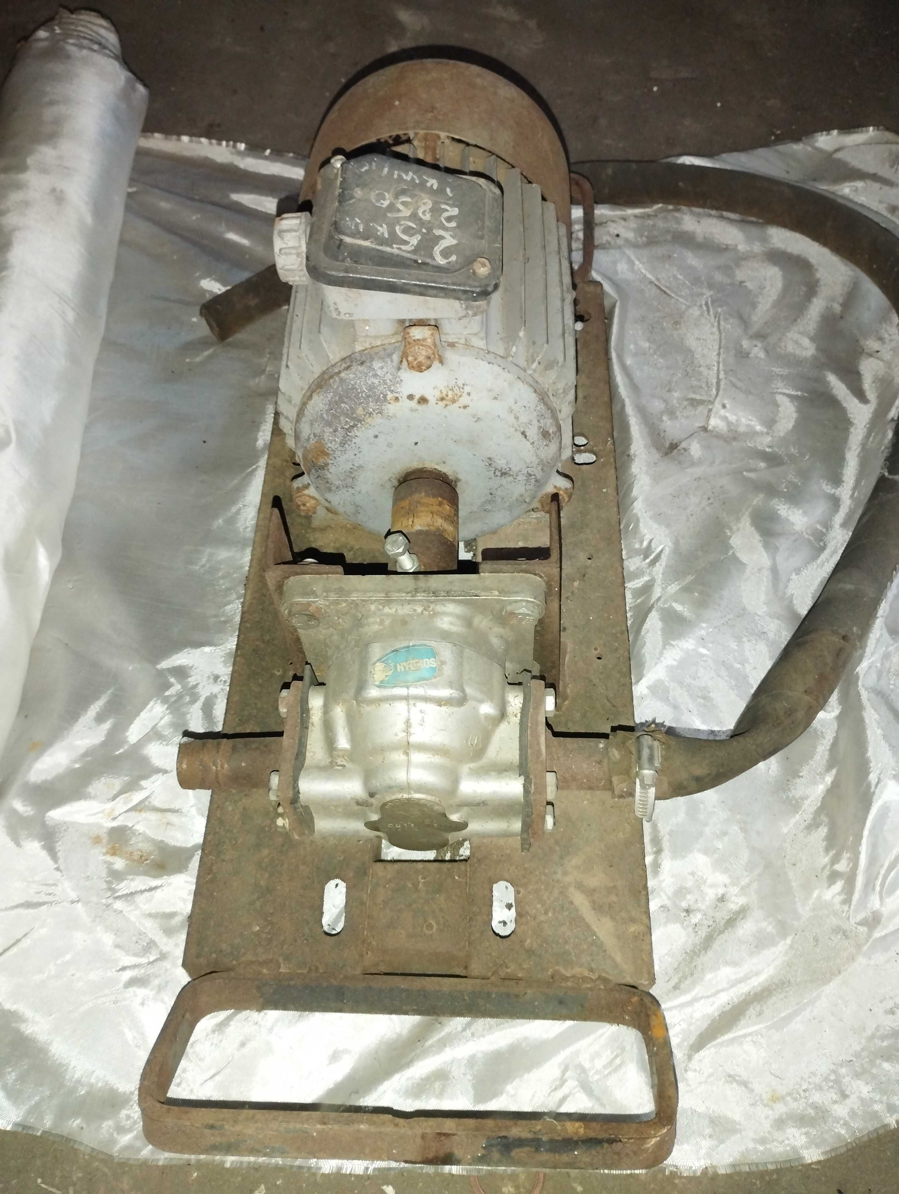 Насос НШ32 м-3, с двигателем.