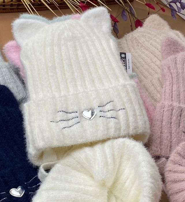 Зимовий набір шапка і хомут/шапка для дівчинки/тепла/киця/шапка зимова