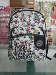 Mochila lindissima excelente qualidade nova com etiqueta