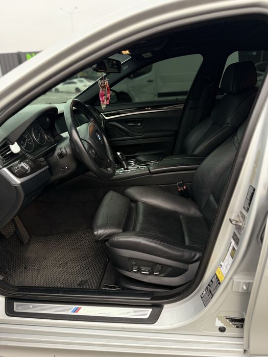 Продам БМВ Ф10, орігінальний м-пакет