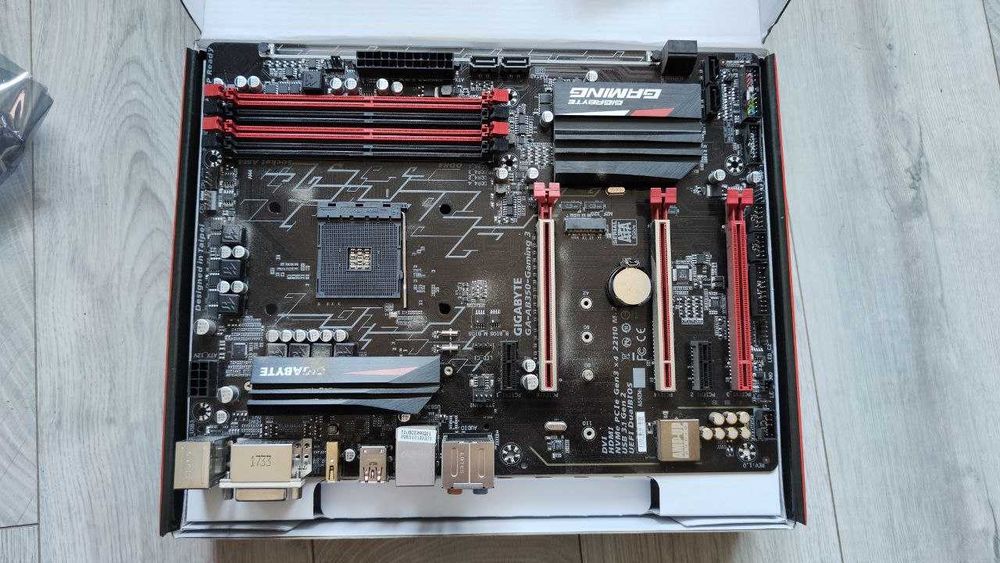 gigabyte GA  AB350 gaming 3— материнська плата (AM4, B350) / б/в