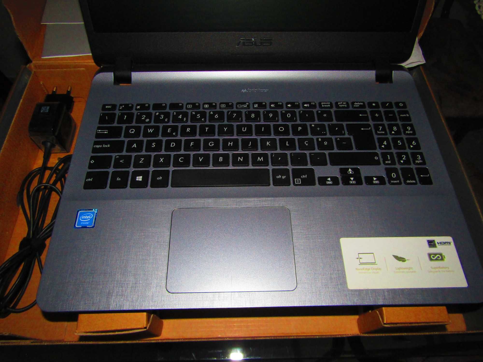 Portátil Asus VivoBook  F507MA - 1TB