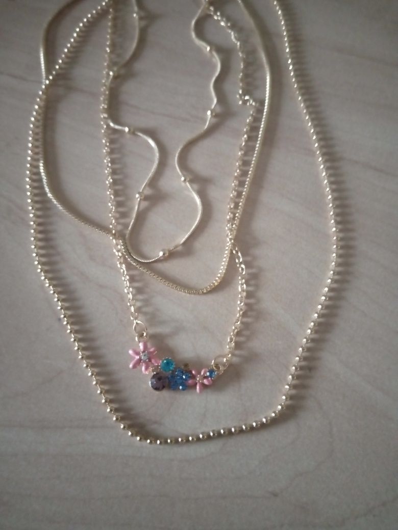 Ланцюжок на шию металевий з підвіскою Fashion Jewelry.