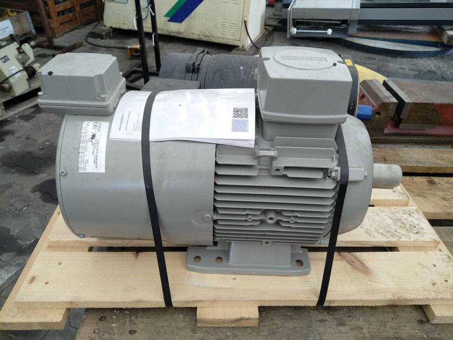 silnik SIEMENS 1AV2130B 1LE10011CB022NF-Z