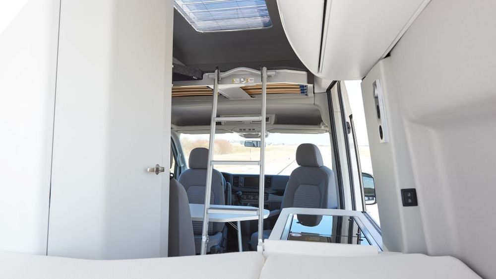 VW grand California nowy . Full