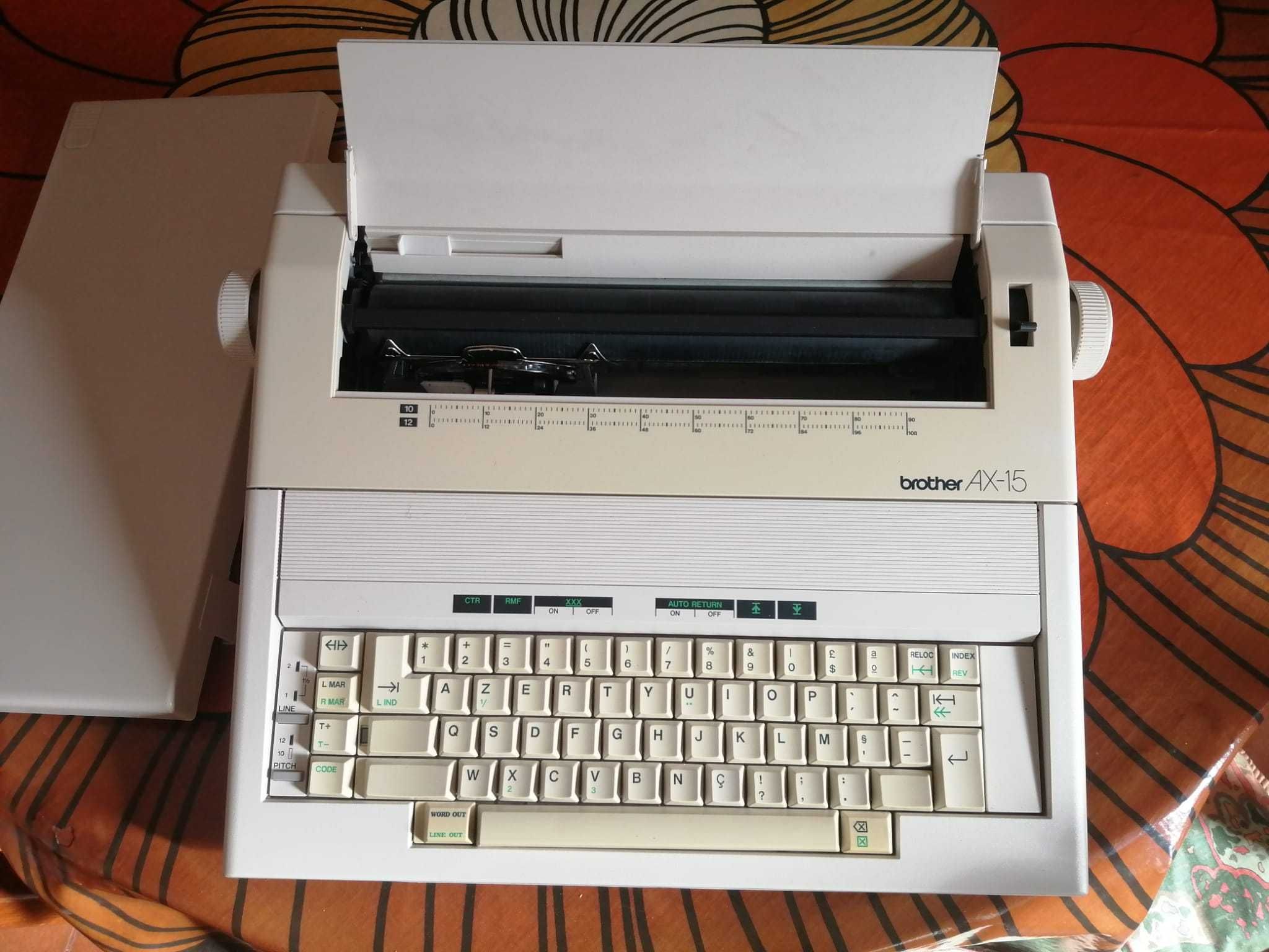 Máquina de Escrever Brother AX-15 elétrica
