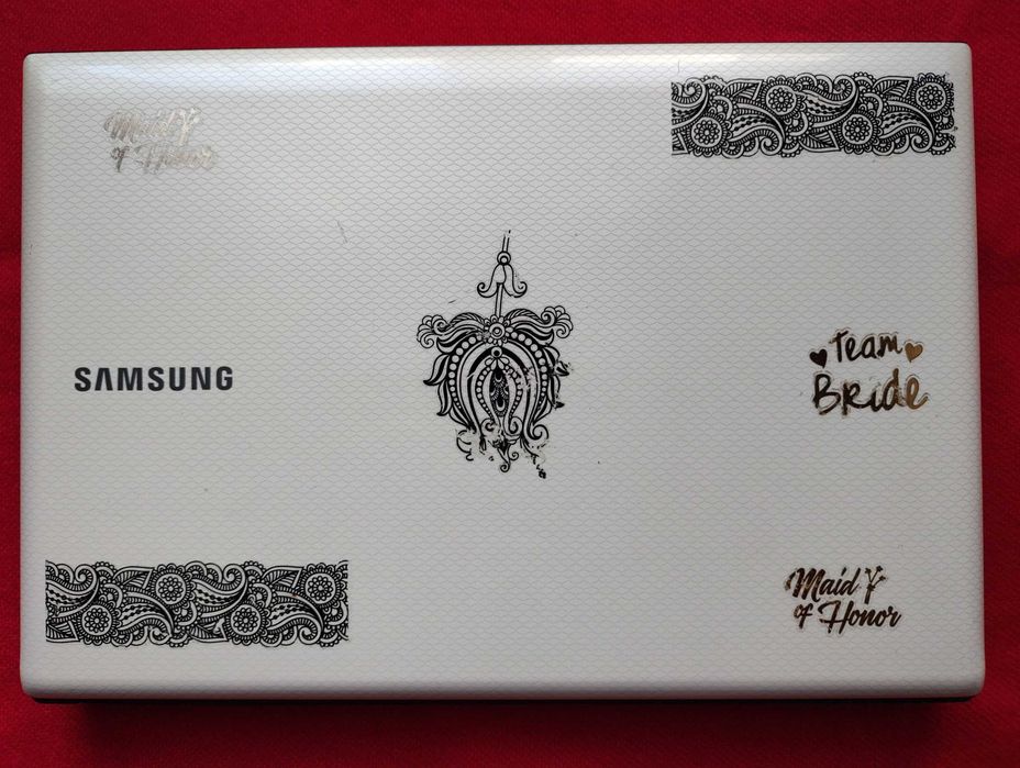Samsung R428, 8Гб/HDD 320ГБ/nVIDIA/Windows 10