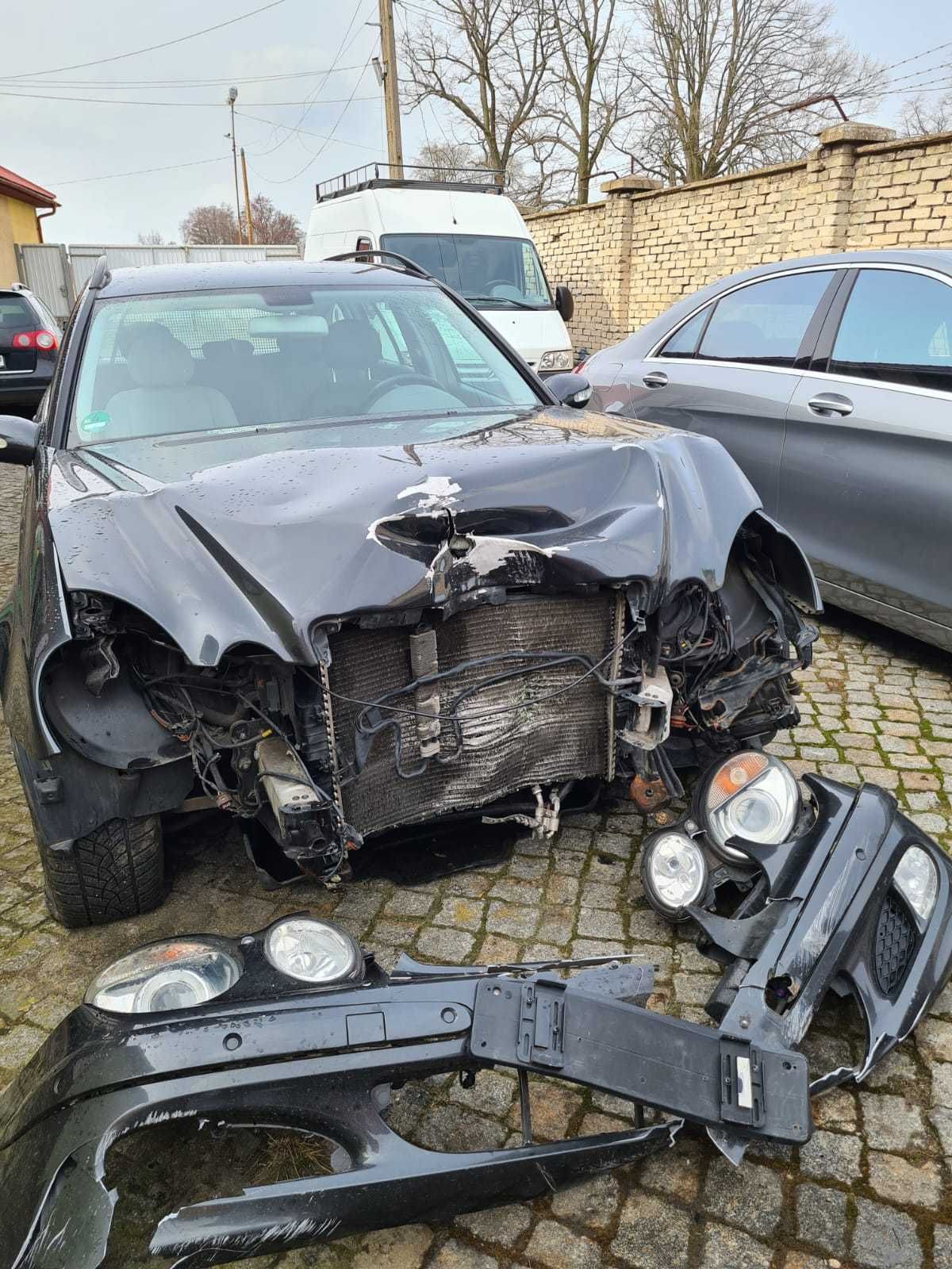 Mercedes E klasa W211 2.6Benz.177KM.Wszystkie części.Kod lakieru C 753