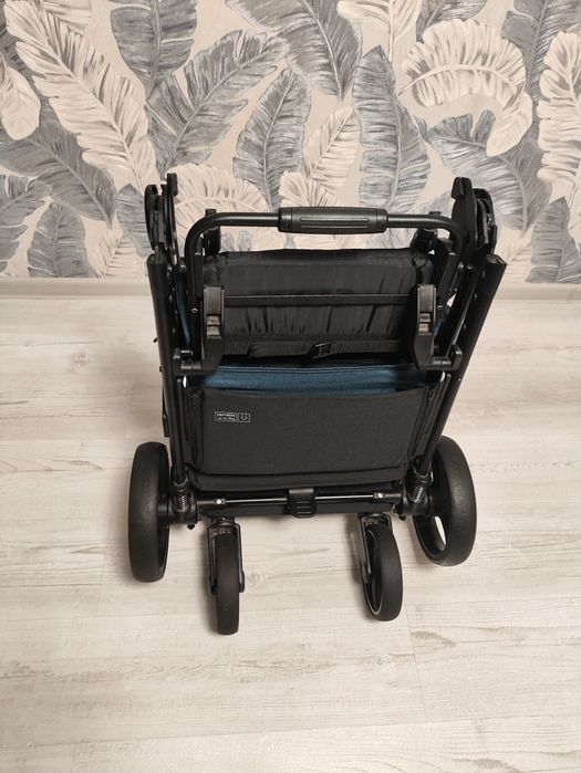 Прогулянкова коляска carrello bravo
