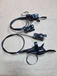 Hamulce hydrauliczne z manetkami Shimano Hone