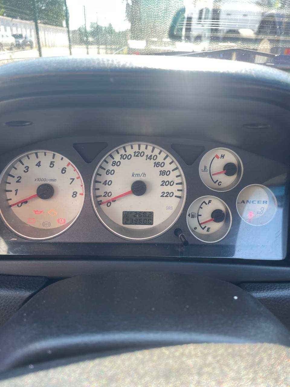 Продам mitsubishi lancer 9