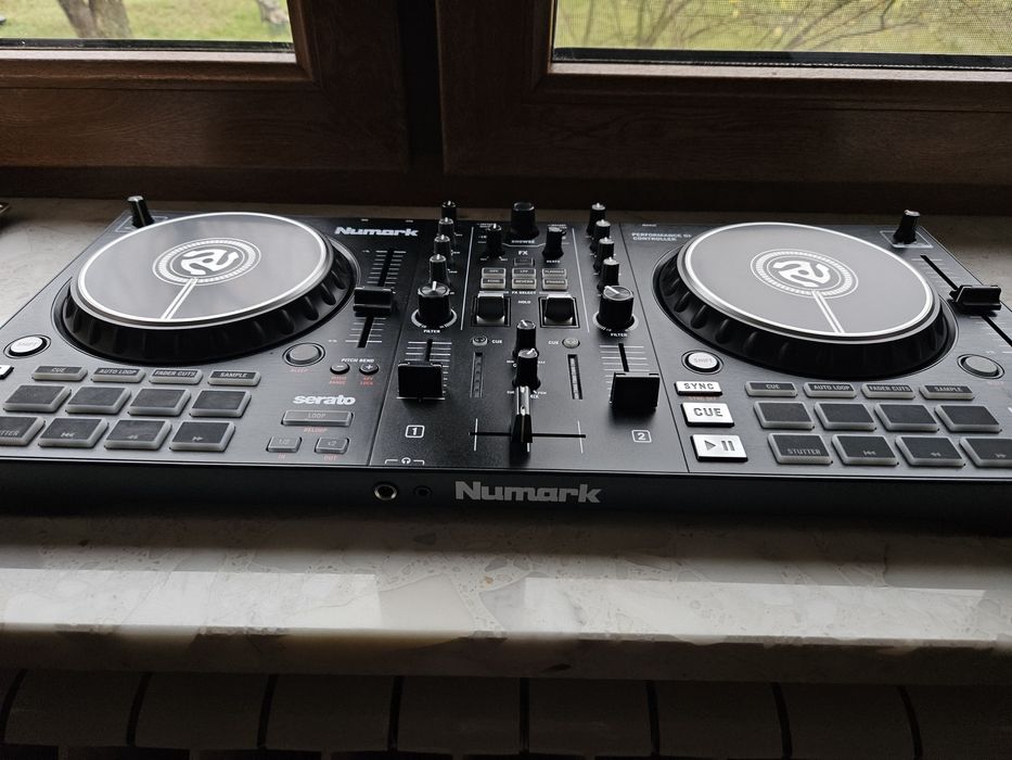 Konsola Numark Mixtrack Pro FX