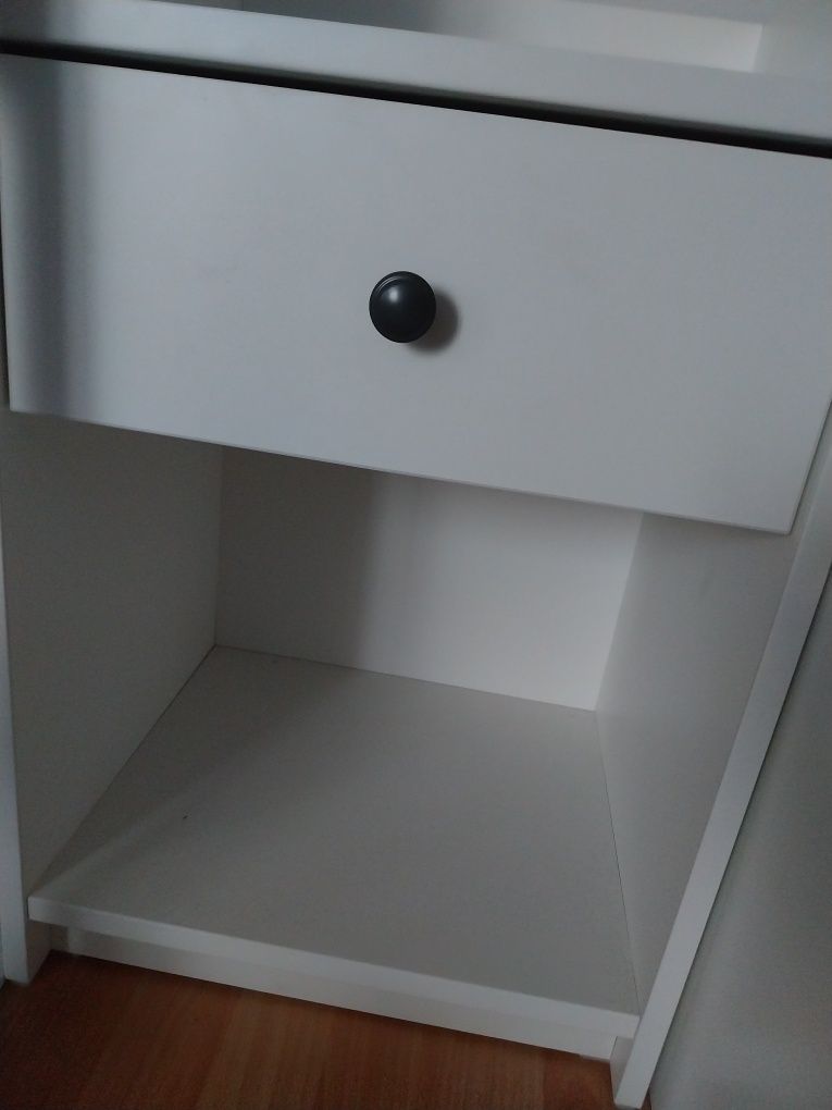 Szafka nocna z szufladą