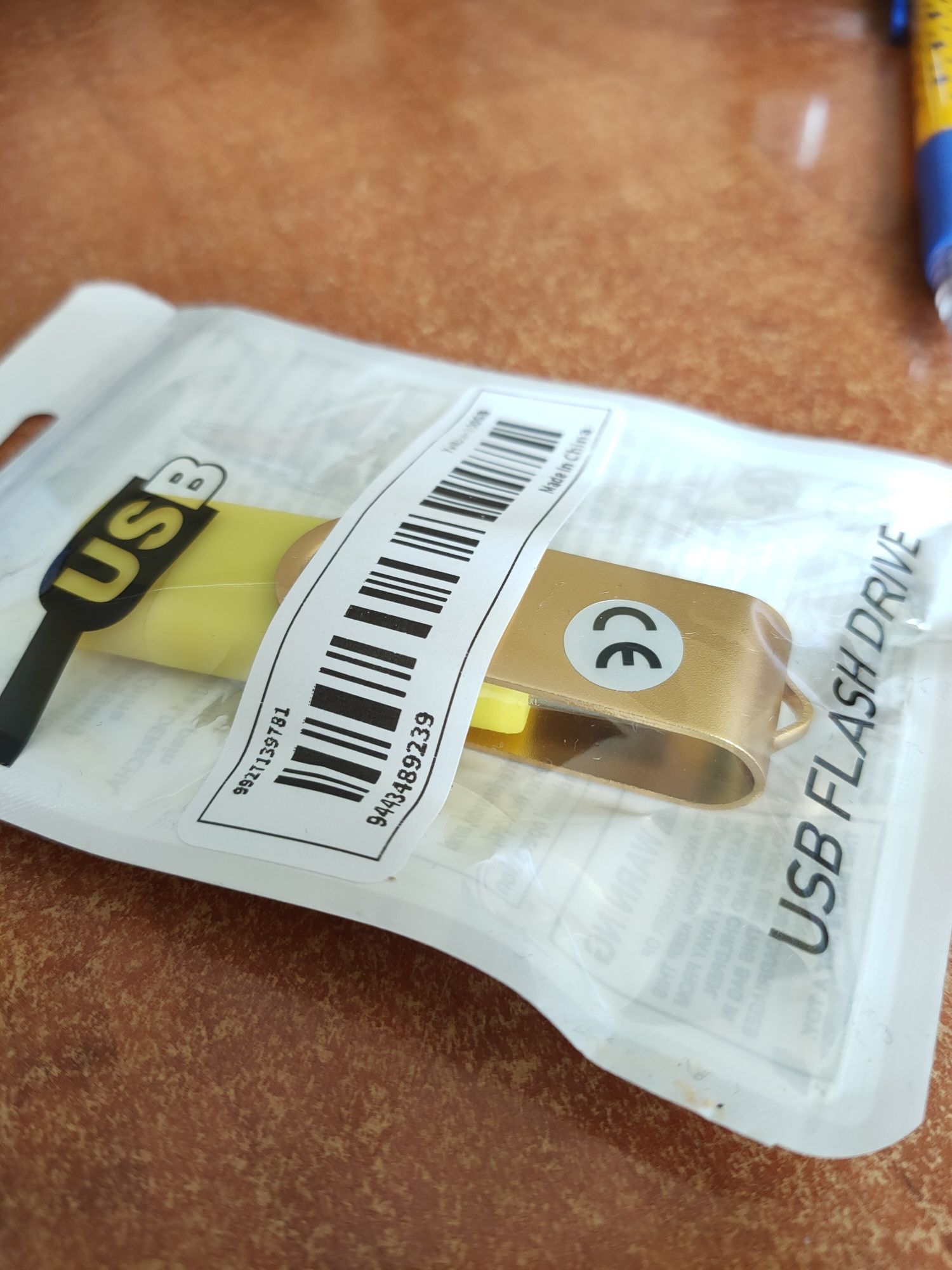 Pendrive   100GB