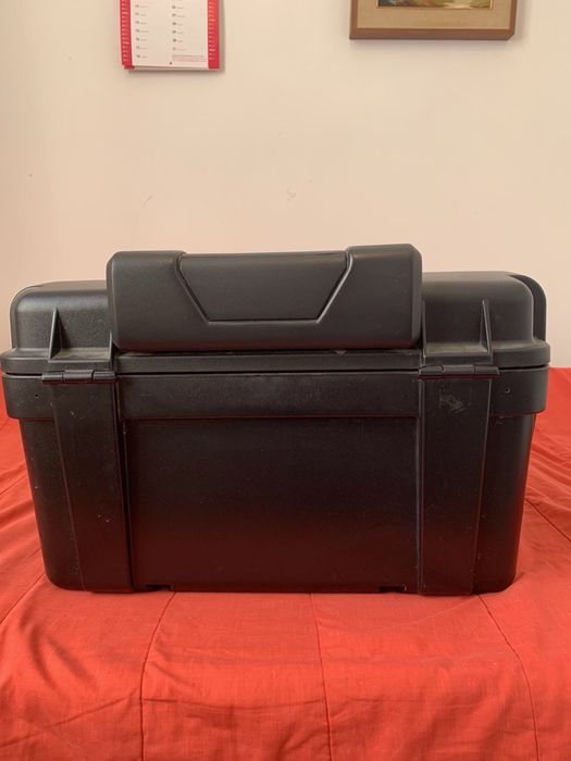 Продам центральний кофр Kappa KGR 46