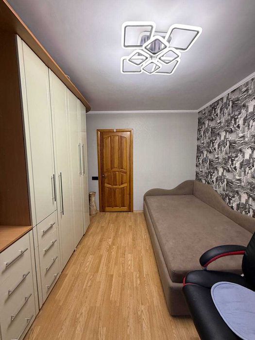 Оренда трикімнатної квартири в рні ПЗР, Епіцентр