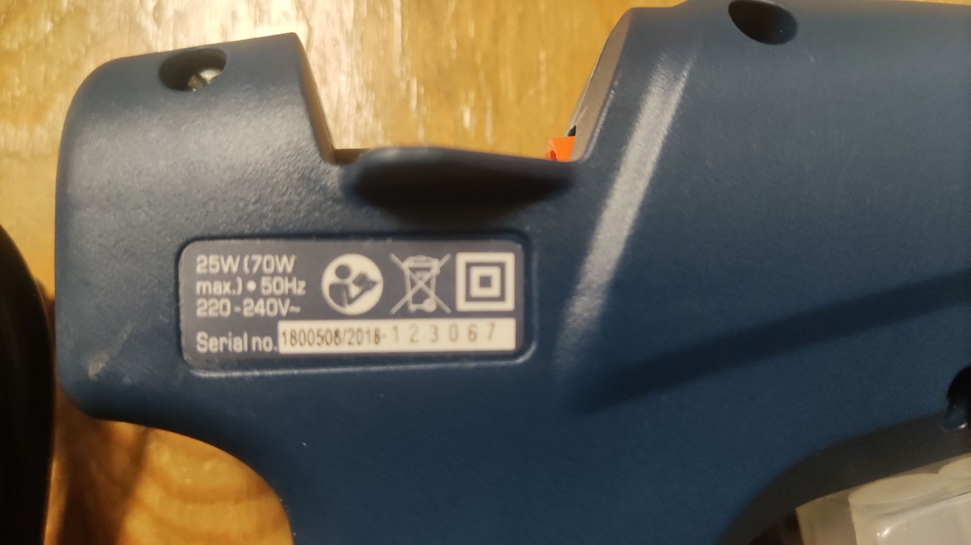 Pistolet do kleju Ferm
