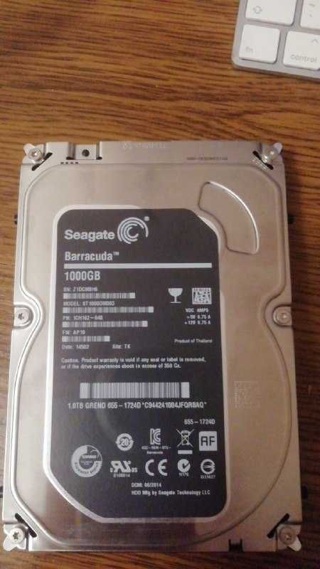 Apple, Seagate 1 Tb идеальное состояние, 3.5 SATA |||