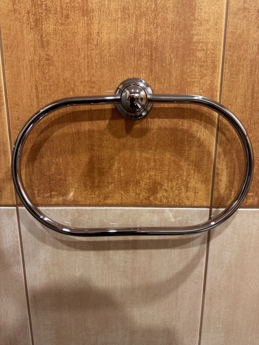 Wieszaki Łazienkowe Chromowane