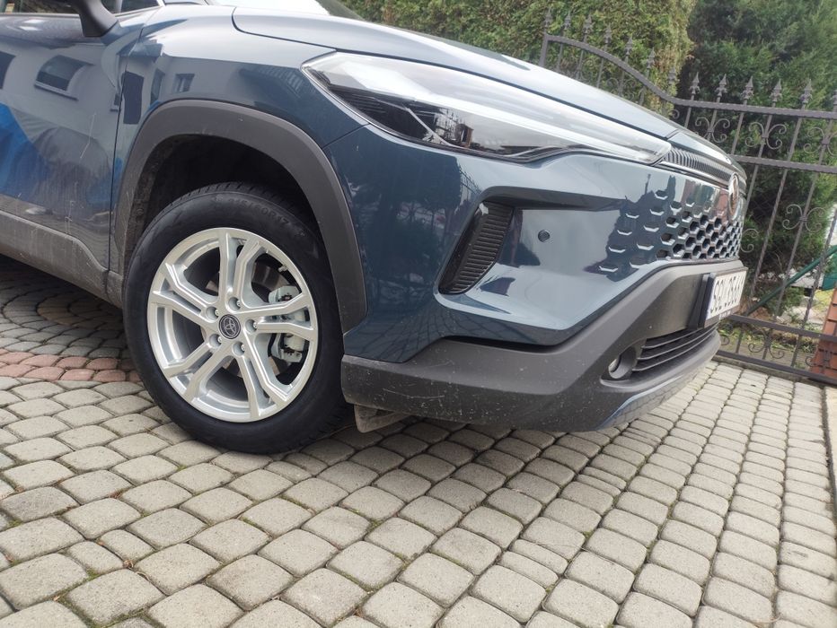 Nowe koła zimowe z czujnikami 17 5x114,3 Toyota Corolla Cross Yaris