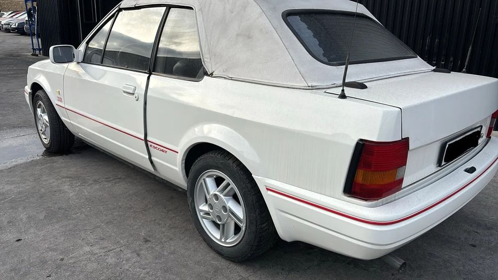 zderzak tył klapa Ford Escort XR3I cabrio MK4