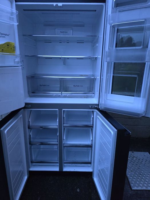 Холодильник з морозильною камерою LG GMX844MCKV Us