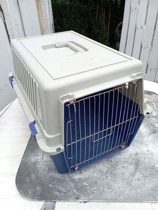 Transportadora de animais azul