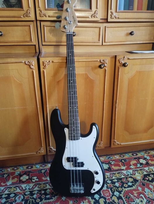 Бас-гитара Fender Squier Sonic Precision Bass LRL Black