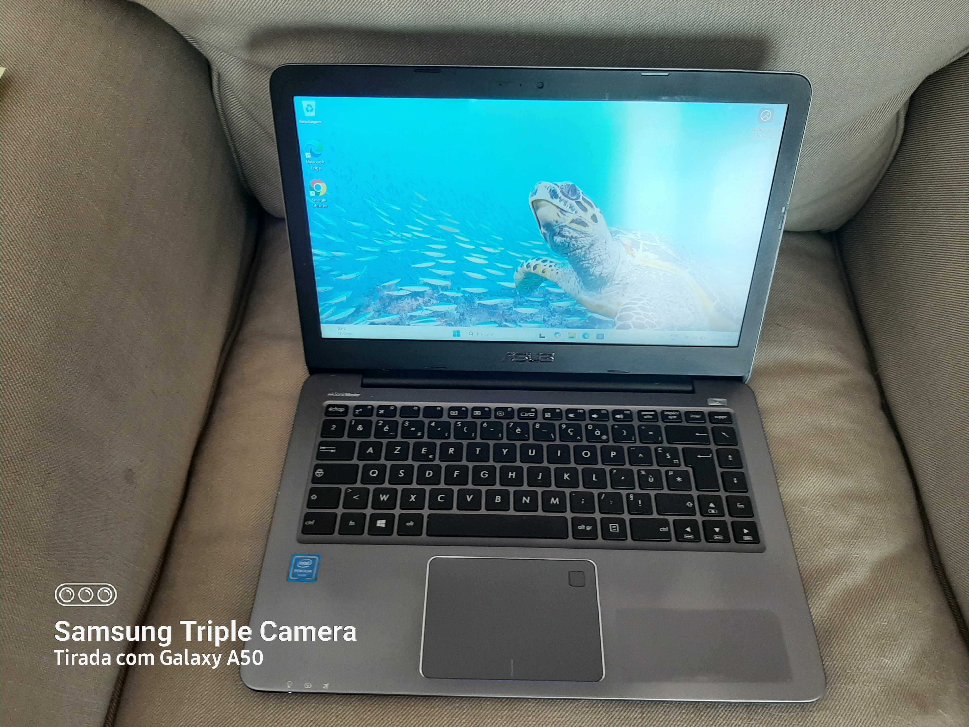 Asus E403N com Windows 11