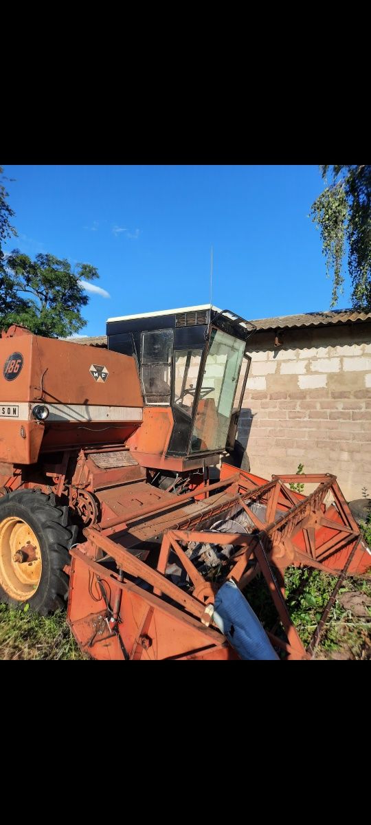 Продам комбайн MASSEY FERGUSON 186