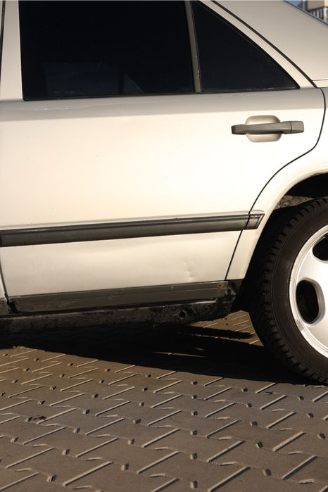 Mercedes-Benz W124 200D