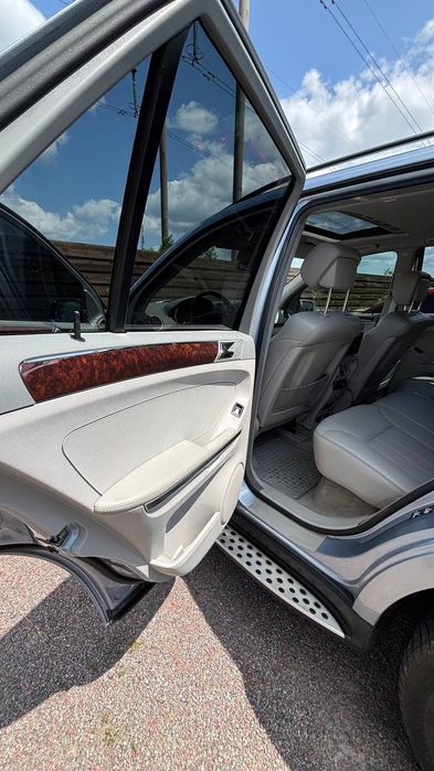 Mercedes-Benz ML-500