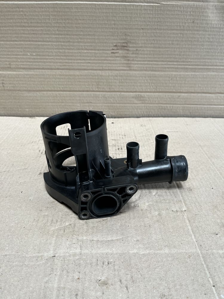 Корпус топливного фільтра 2.2 om651 Mercedes w906/204/212