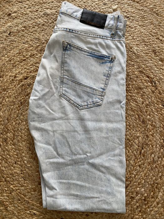 Calças de ganga clara da Zara