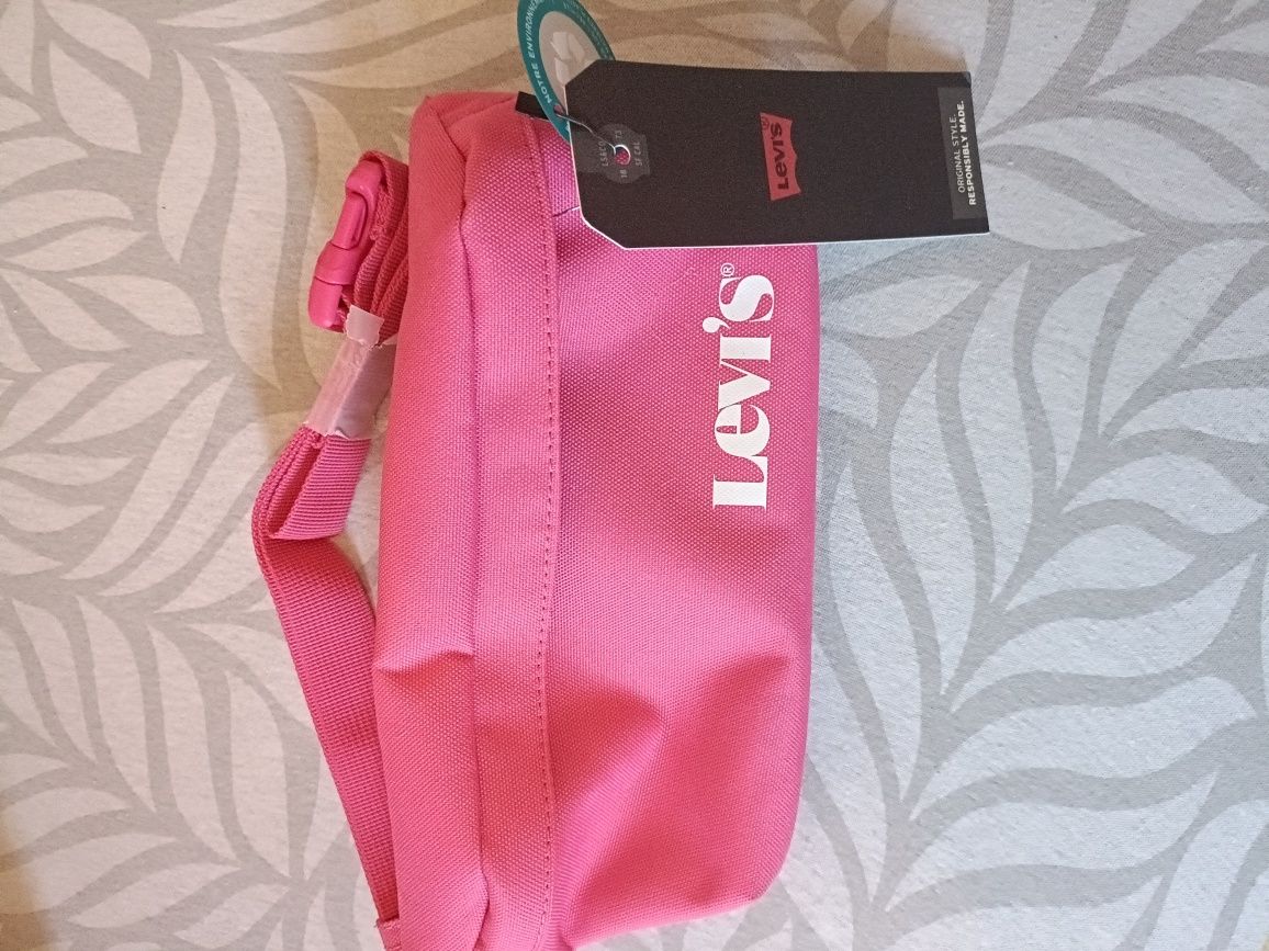 Nerka różowa nową Levi's z metką
